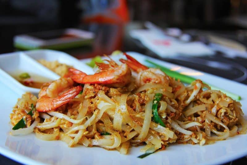 Tay yemeği Pad Thai
