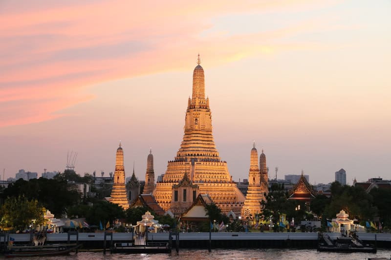 Bangkok'da ne yapılır, Bangkok tarihi gezilecek yerler, Wat Arun, Bangkok Buda Tapınak, Budist