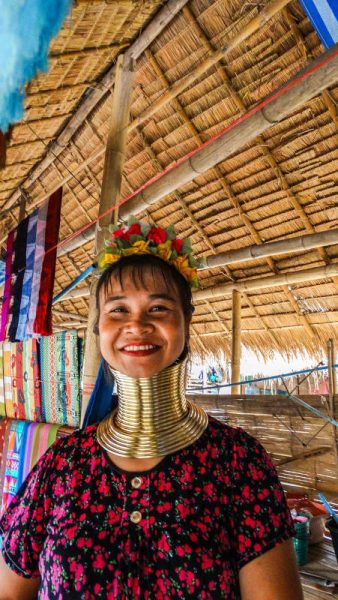 zürafa boyunlu kadınlar, long neck kasabası, tayland long neck, tayland uzun boyunlu kadınlar, tayland karen kabilesi