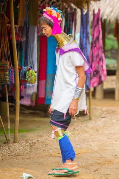 zürafa boyunlu kadınlar, long neck kasabası, tayland long neck, tayland uzun boyunlu kadınlar, tayland karen kabilesi