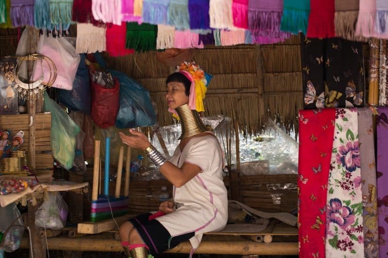 Long neck tayland, uzun boyunlu kadınlar, tayland turistik yerler, chiang rai, long neck village