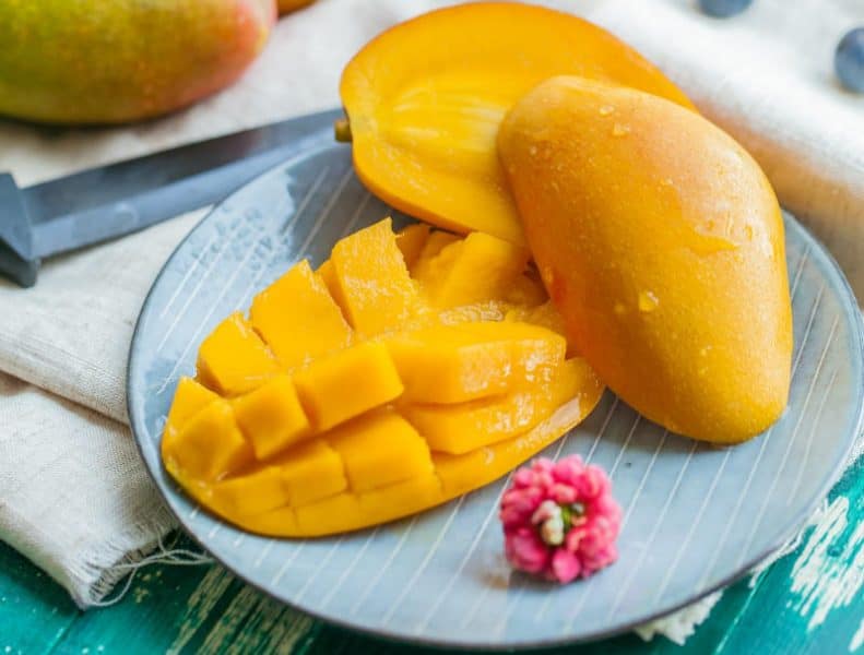mango, tayland meyveleri, sari mango, tatli mango, tropikal meyveler