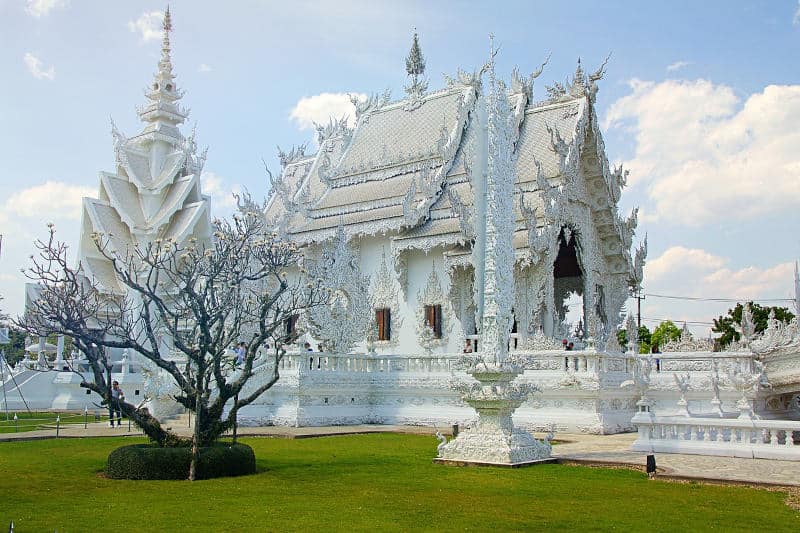 white temple, chiang rai, tayland beyaz tapınak, tayland turistik yerler